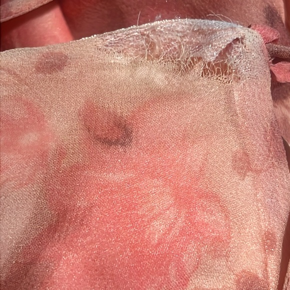 Laundry peach silk chiffon gown with noted flaw - Picture 15 of 15